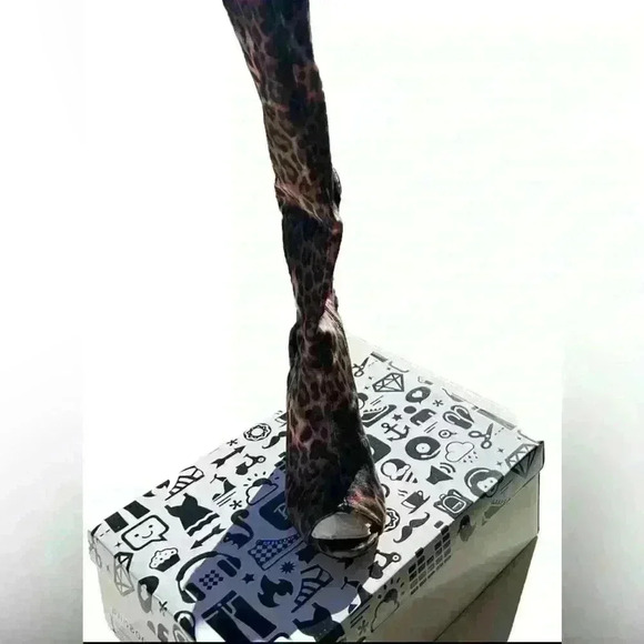 Size 7 NWT NIB Bamboo LEOPARD Print over the knee heel boot open toe - Picture 2 of 4